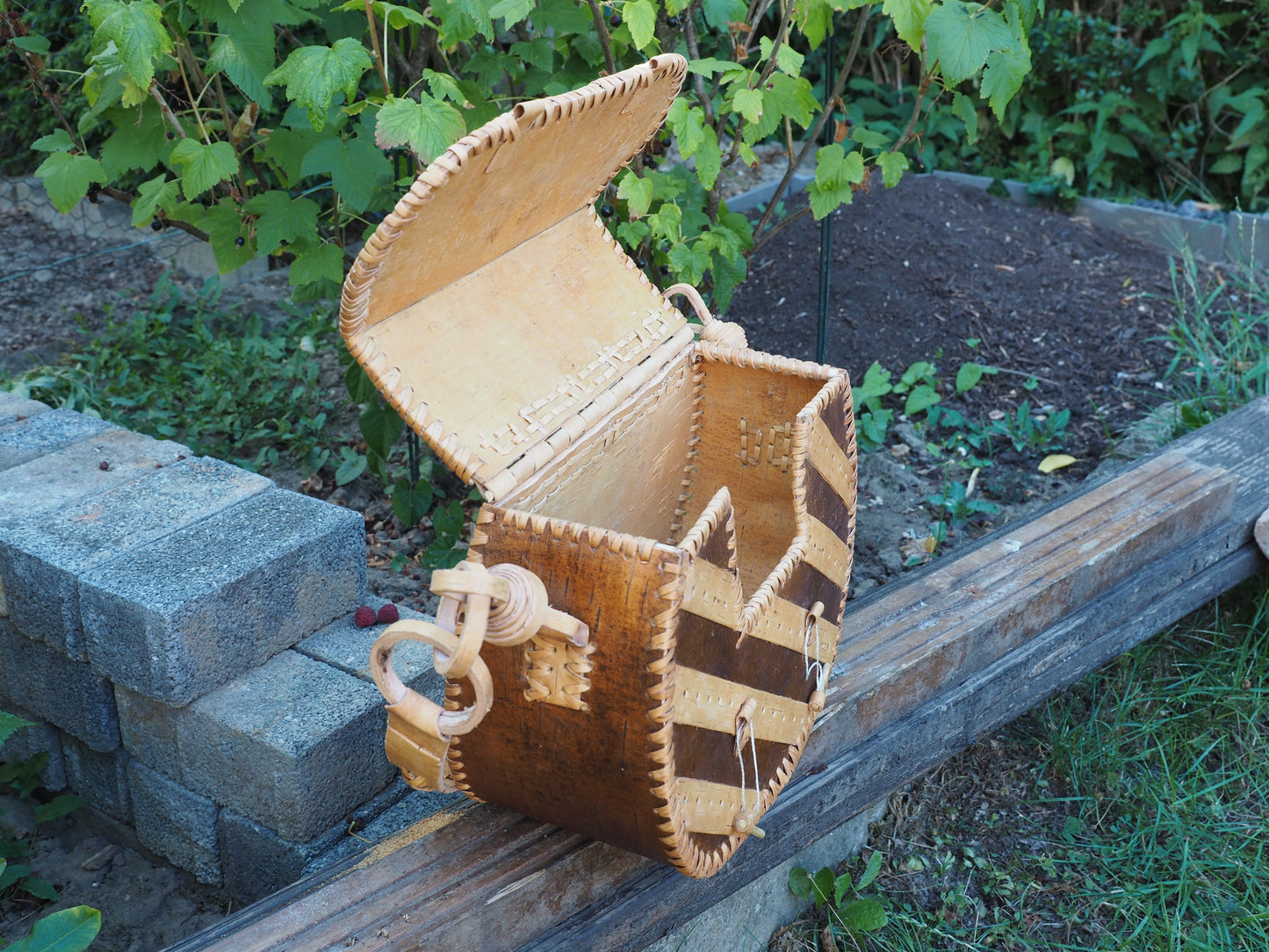 Handtasche aus Holz und Birkenrinde - diagonal gestreift