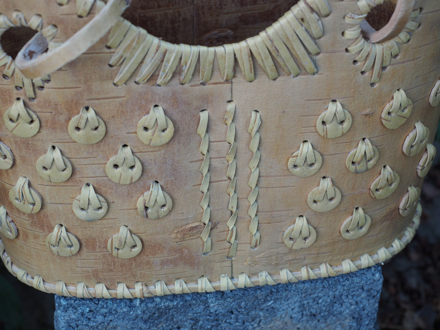 Sac en bois avec poignée pratique et esthétique : un cadeau plein de sens, de rangement et de décoration à la fois