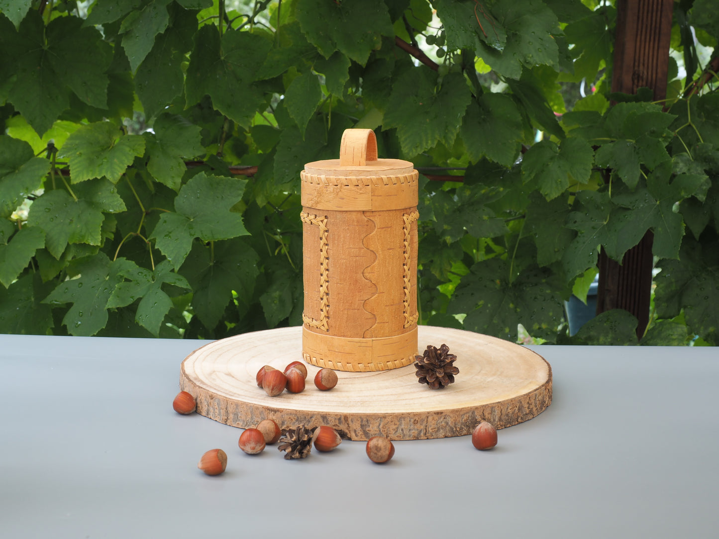 Conteneurs de stockage en écorce de bouleau et bois de bouleau, tressés avec un motif