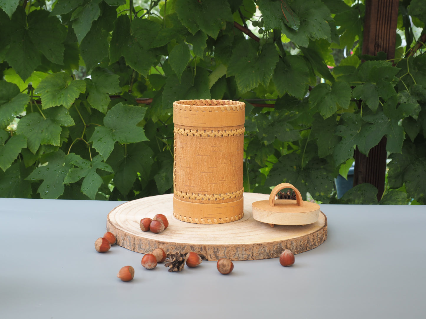 Conteneurs de stockage en écorce de bouleau et bois de bouleau, tressés avec un motif