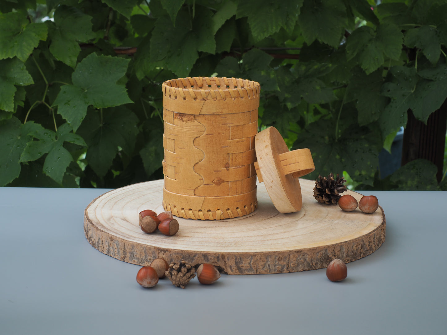 Conteneurs de stockage en écorce de bouleau et bois de bouleau, tressés