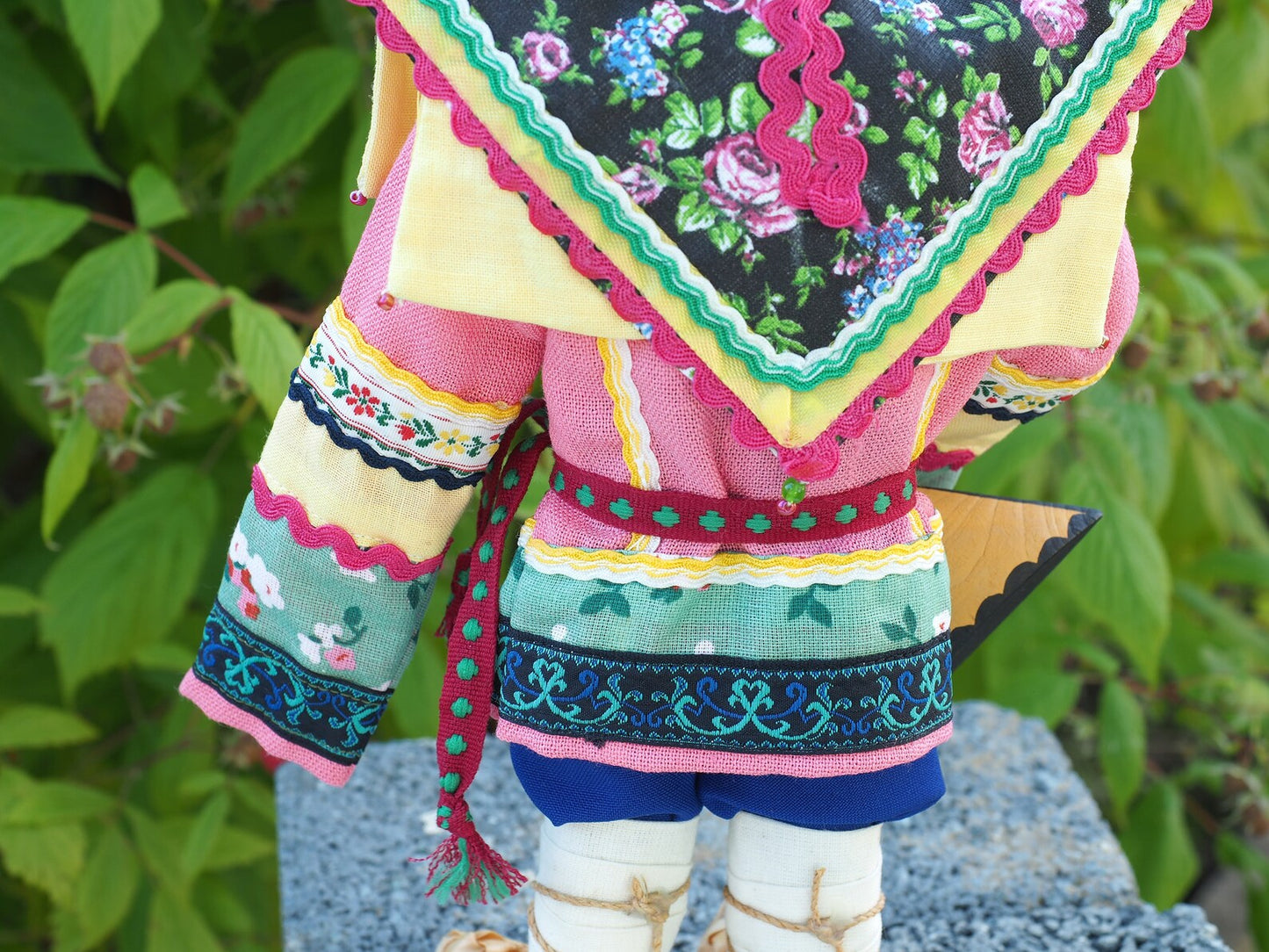 Handgefertigte Ethno-Puppe – Dekorative Figur, Geschenk, Unikat (33 cm hoch)