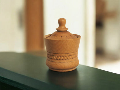 Handgefertigte Holzdose aus Buchenholz – Vorratsbehälter 150 ml, 14 cm, nachhaltig