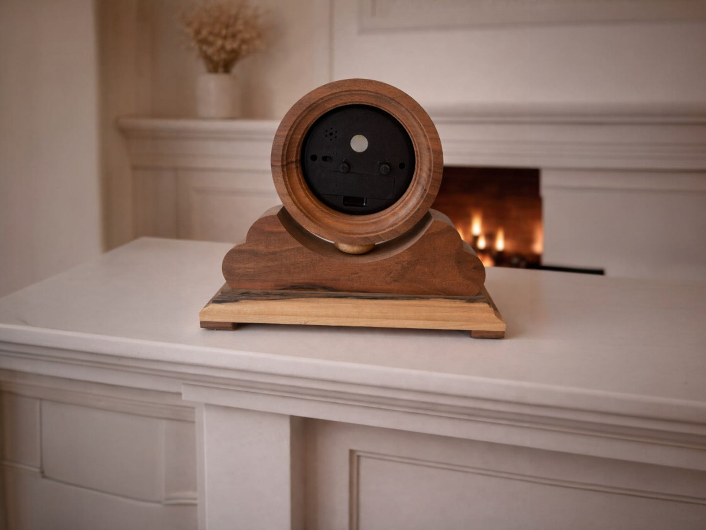 Klassische Kaminuhr aus Holz – Vintage Tischuhr