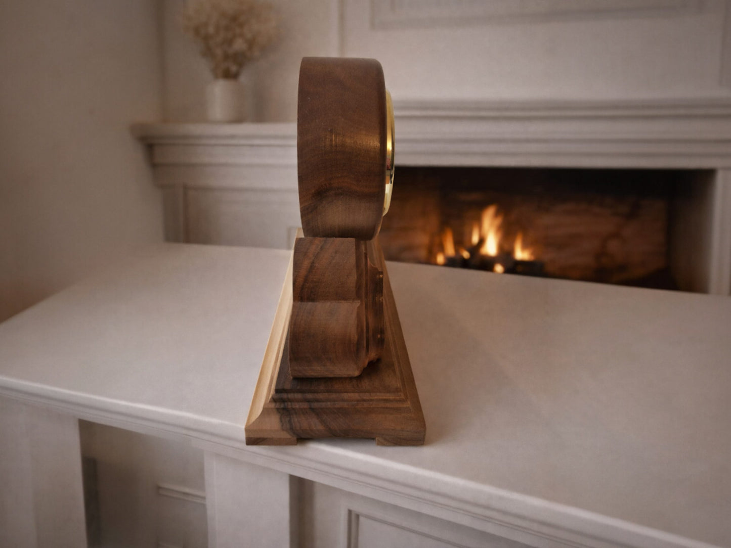 Klassische Kaminuhr aus Holz – Vintage Tischuhr