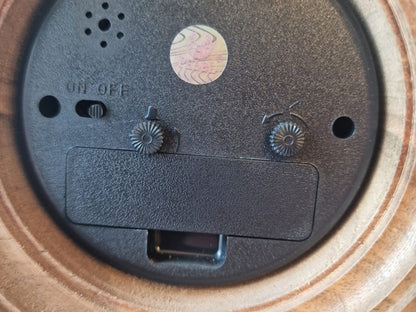 Klassische Kaminuhr aus Holz – Vintage Tischuhr