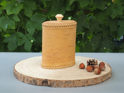 Conteneurs de conservation en écorce de bouleau et bois de bouleau, forme ovale, fond et couvercle tressés