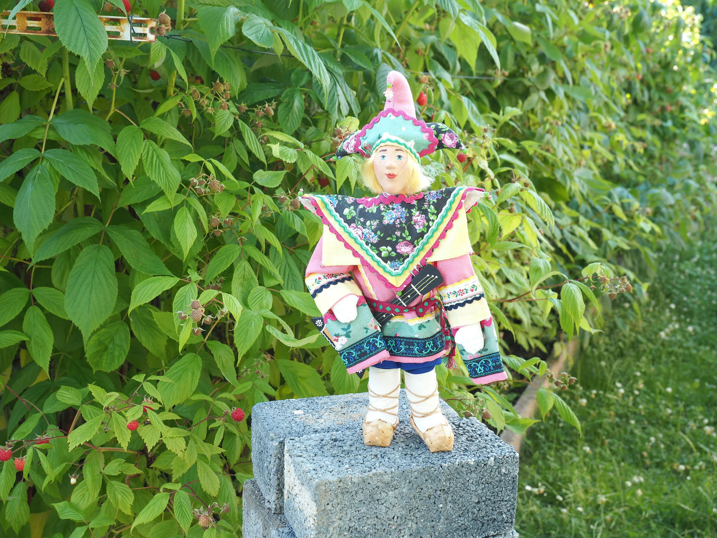 Handgefertigte Ethno-Puppe – Dekorative Figur, Geschenk, Unikat (33 cm hoch)